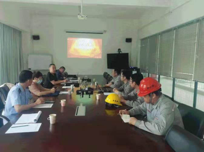 719339009.jpg 719339009.jpg